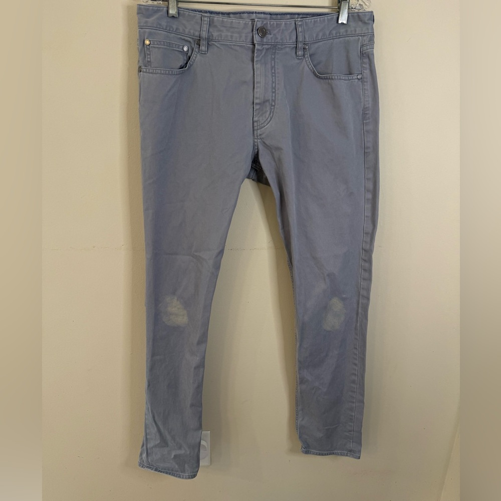 Vineyard Vines gray jeans distressed flawed straight leg zip button fly 34”x32”
